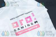 Белые дождевики с надписью «ОГО gaming»